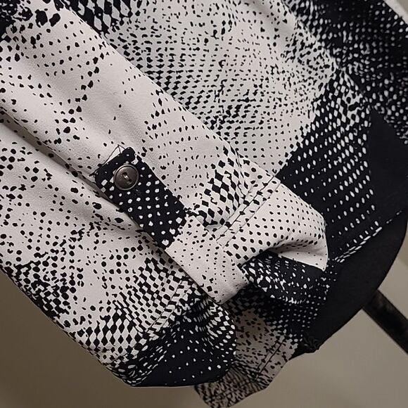 New Directions  PL poly spandex blend abstract black /white print - Picture 3 of 9